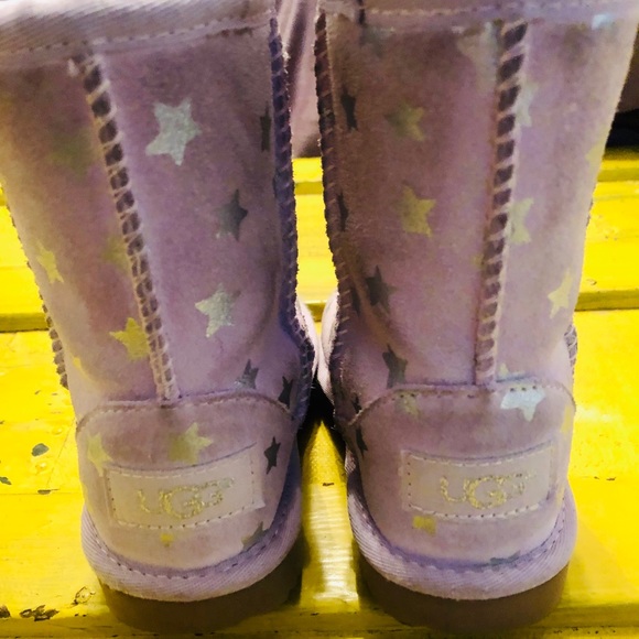 UGG Boots Toddler 8 - Picture 1 of 5